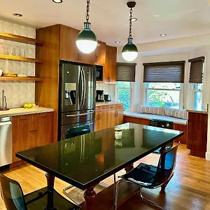 https://venice-beach-bungalow.topanaheimhotels.com