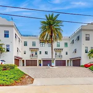 https://brightwater-blue.hotelstampa.org